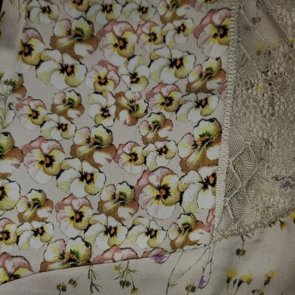 Small Spaghetti Strap Asymmetrical Tanktop Zara - Picture 2 of 12